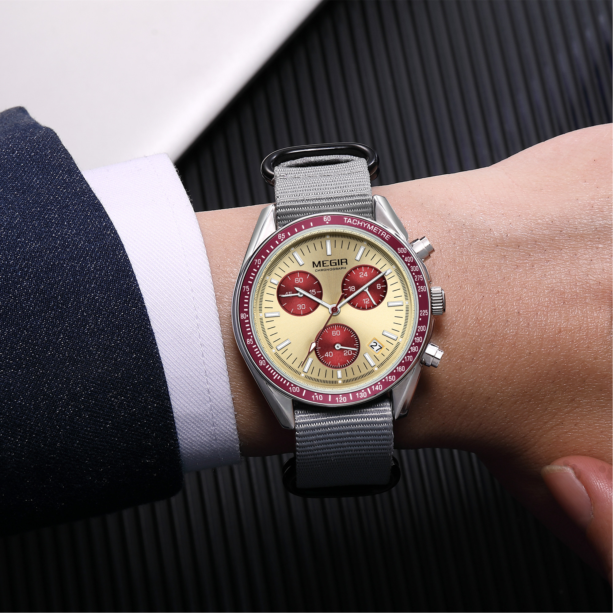 MEGIR Chronograph Canvas Strap - đánh giá và giá Canvas Strap Watch